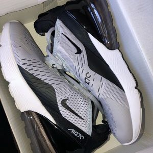 Nike Air Max 270